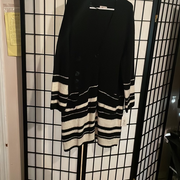 Cardigan - Picture 3 of 6